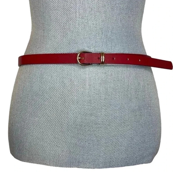 Tahari Skinny Vegan Leather Red Belt with Gold Tone belt NEW without Tags OS - Picture 2 of 6